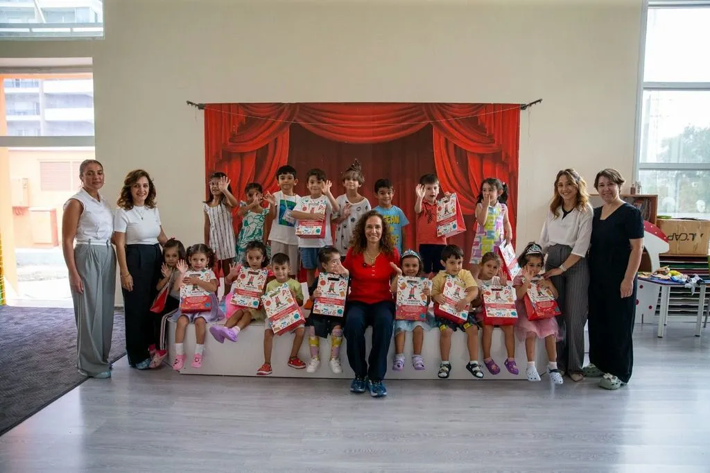 Karşıyaka Belediyesi'nden 2 bin öğrenciye kırtasiye seti