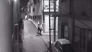 Kavgada boğazından bıçak darbesi alan adam hayatını kaybetti