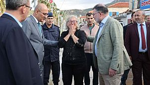 Başkan Saygılı, Foça'da selden etkilenenlere devletin yardımlara başladığını duyurdu