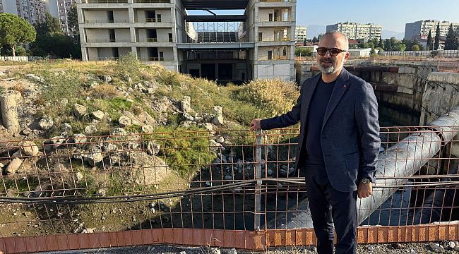 AK Parti Grup Başkan Vekili Yıldız, atıl Opera binasının içini gezdi!