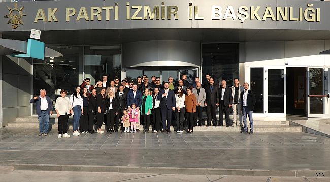 Başkan Saygılı, AK Parti'nin iktidara gelişinin yıldönümünde rozetleri taktı!