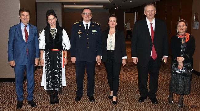 Romanya'nın Millî Günü İzmir'de Görkemli Bir Törenle Kutlandı