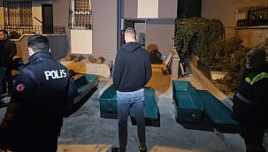 Adana'da iki kardeş son yolculuğuna uğurlandı