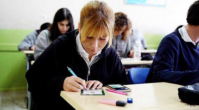 Aliağa Belediyesi'nden 12. Sınıf Öğrencilerine Pakodemy Üyeliği