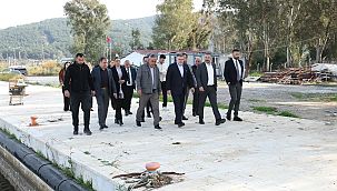 Bilal Saygılı Efes Antik Kent Kanalı'nda İncelemelerde Bulundu