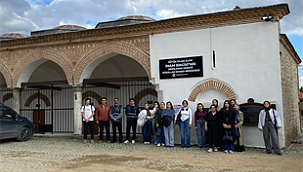 Büyükşehir'den üniversite öğrencilerine Tire gezisi