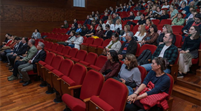 İzmir'in çok dilli ve çok kültürlü yapısı kutlandı