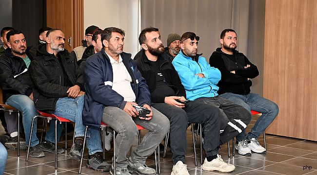 Kuşadası Belediyesi Ağır Vasıta Sürücülerine Eğitim Verdi