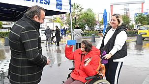 Kuşadası'nda kandil simidi ikramı