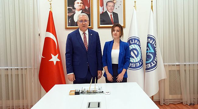 Lisansüstü öğrencilere yönelik yapay zeka eğitim projesine TÜBİTAK'tan destek