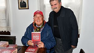 Prof. Dr. Övgün Ahmet Ercan, Çalıkuşu Kültür Evi'nde kitap söyleşisi yaptı