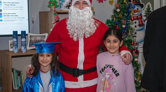 Anne Baba Çocuk Merkezi'nde yeni yıl partisi