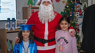 Anne Baba Çocuk Merkezi'nde yeni yıl partisi