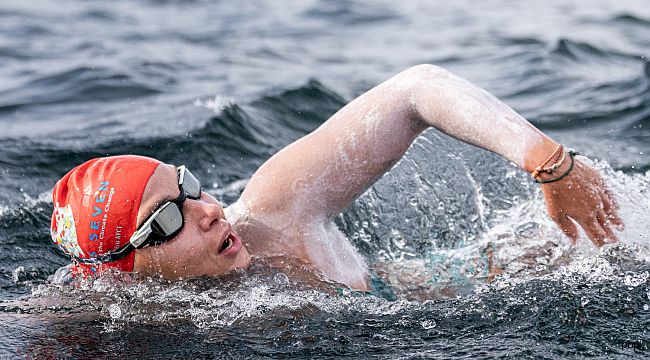 Bengisu Avcı buz yüzme serisine başlıyor