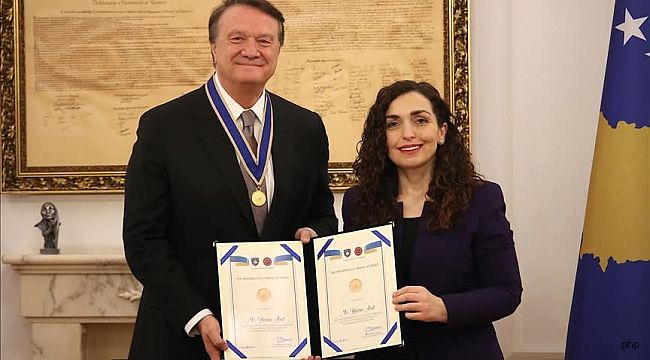 Beşiktaş'ın eski başkanı Kosova'da onurlandırıldı