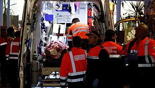 İki yüksek hızlı tren çarpıştı, onlarca ölü ve yaralı