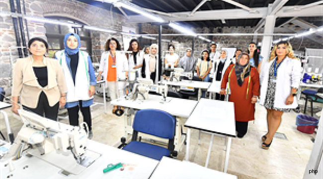İzmir'in meslek fabrikası işsizliğe karşı güçlü bir model sunuyor
