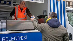 Kuşadası Belediyesi soğuk havalarda hemşehrilerinin içini ısıtıyor