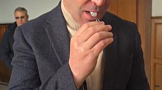 Bükreş'te aktivistin yaptığı hızlı test tartışma yarattı