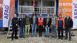 Ege'li öğrenciler, TIR'da depremi deneyimledi