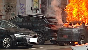 Seyir halindeki araç alev aldı