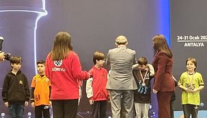 9 yaşındaki Aras Bulut Ak milli takım havuzunda