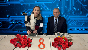 İzmir Elektronikçiler Odası'ndan 8 Mart'ta kadın üyelere ziyaret