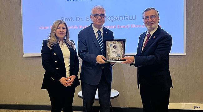 İzmir'de küresel finans sistemi masaya yatırıldı