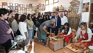 Restorasyon öğrencileri ilçenin kültürel mirasını yerinde inceledi