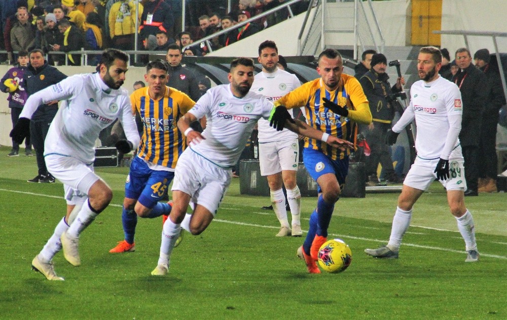 İH Konyaspor, deplasmanda Ankaragücü'nü tek golle yıktı