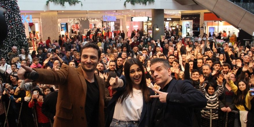 "Baba Parası" filmine İzmir'de özel gala