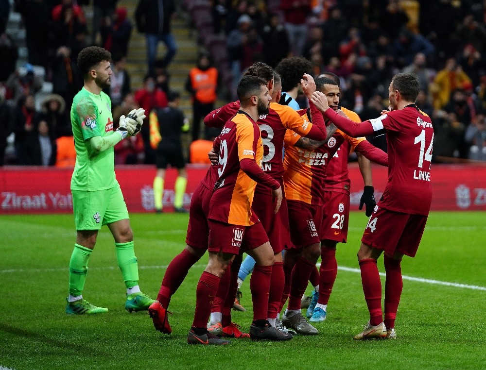 Galatasaray Rizespor'u 2-1'le geçti, çeyrek finale yükseldi