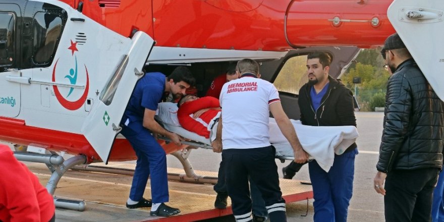 Jahovic, aldığı darbe nedeniyle helikopterle hastaneye götürüldü