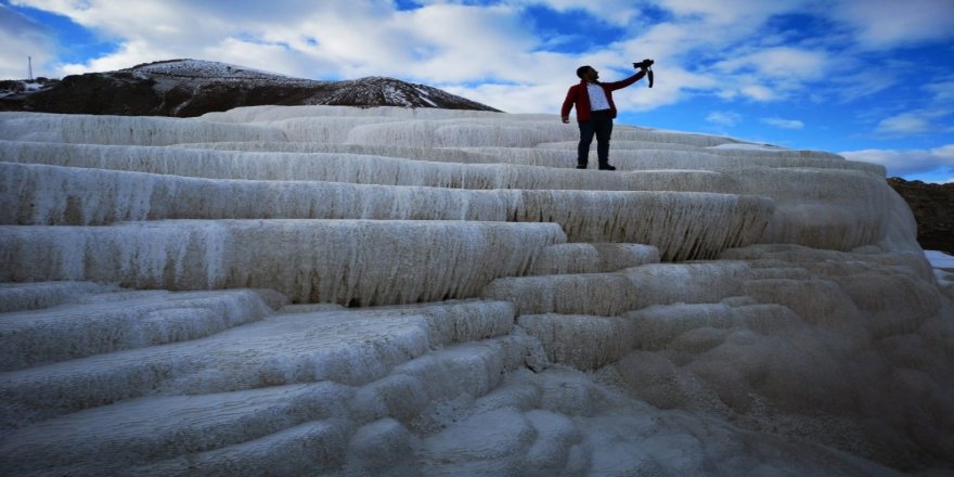 Van'ın Pamukkalesi ziyaretçi bekliyor