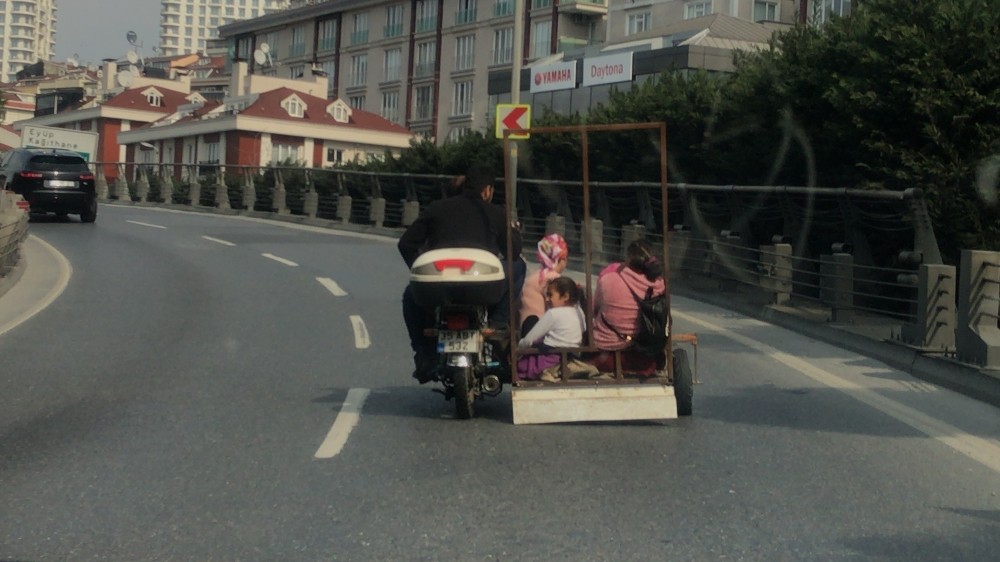 Yurdum insanı: Kağıthane Tüneli'nde ilginç yolculuk kamerada