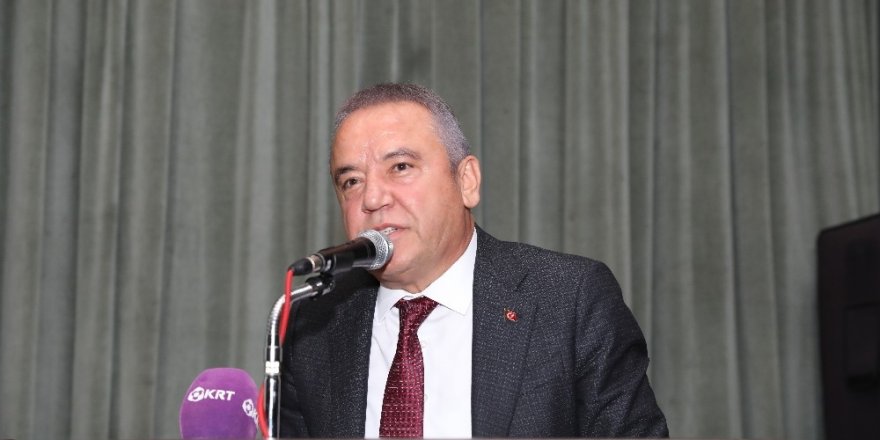 Başkan Böcek, 'Turizmcilerimizin emrinde olacağız'