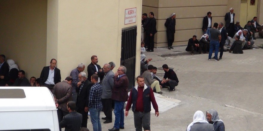 Tartıştığı karısını öldürdü