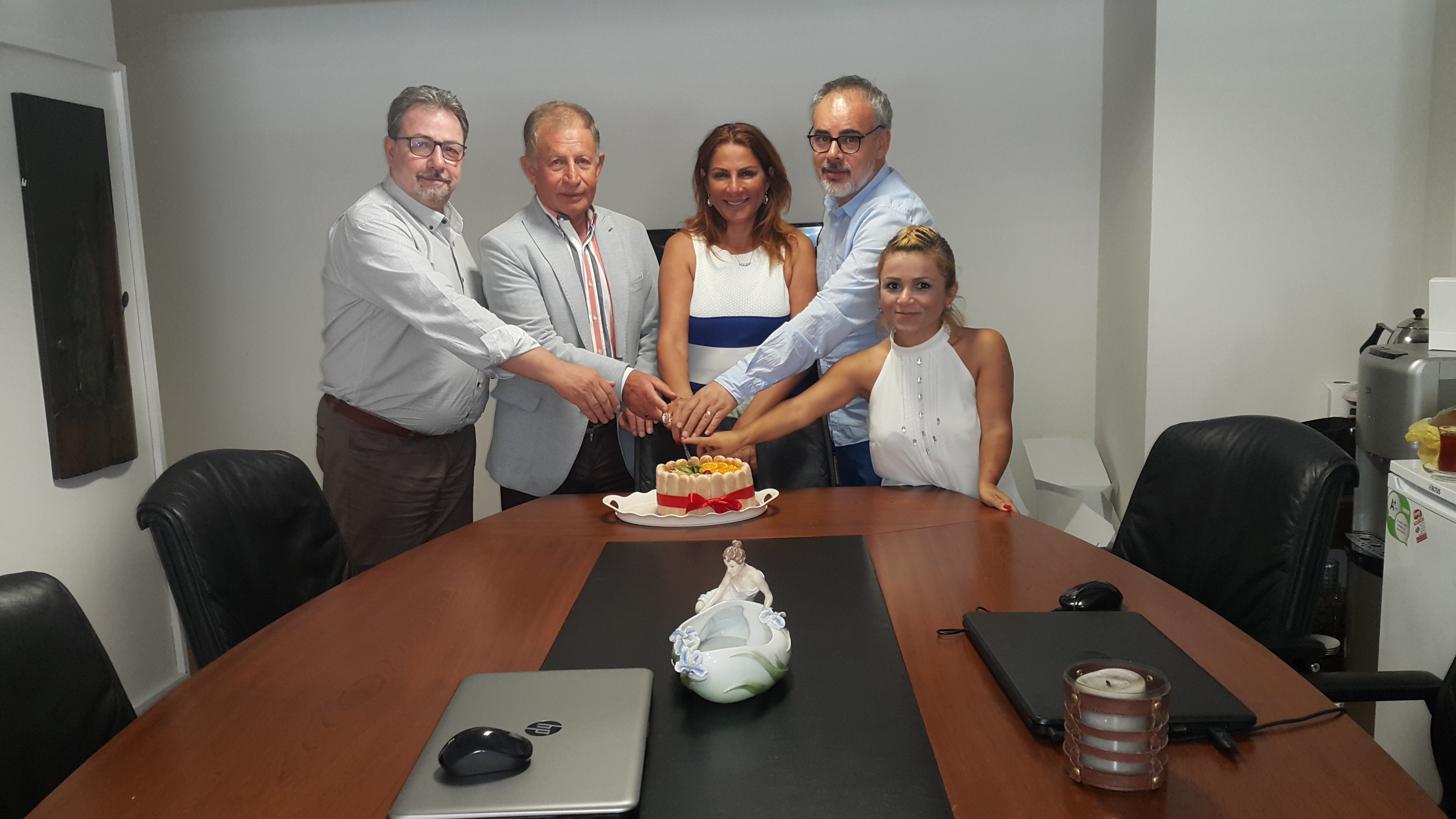 Hüseyin Aslan'dan 'tatlı ziyaret'