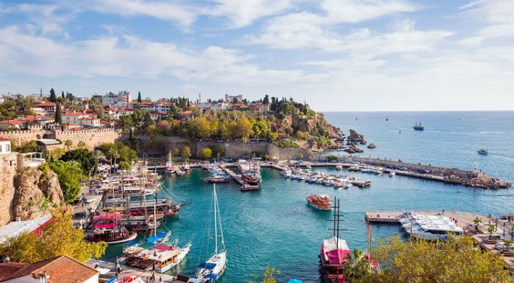 Turizmin göz bebeği Antalya dünyadan turist çekiyor