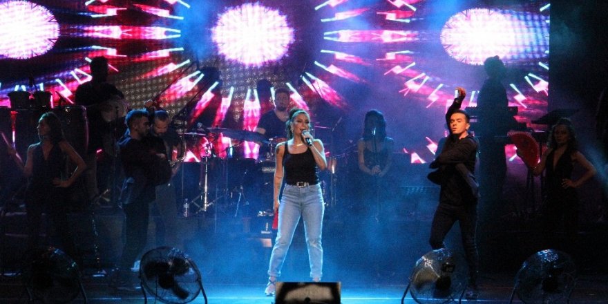 İrem Derici, 'Aşkımız olay olacak'a klip çekecek