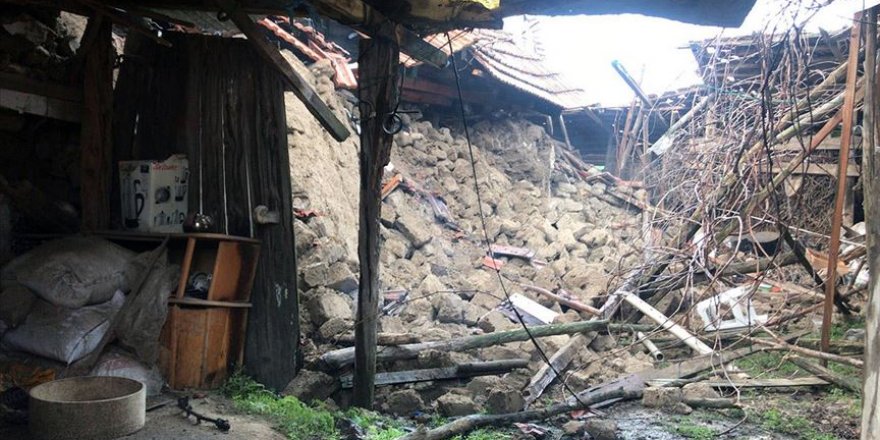 Başkan Çelik: Depremde makam odamın duvarı yıkıldı