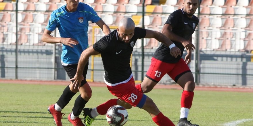 Manisaspor hazırlık maçında Somaspor'a 4-1 yenildi