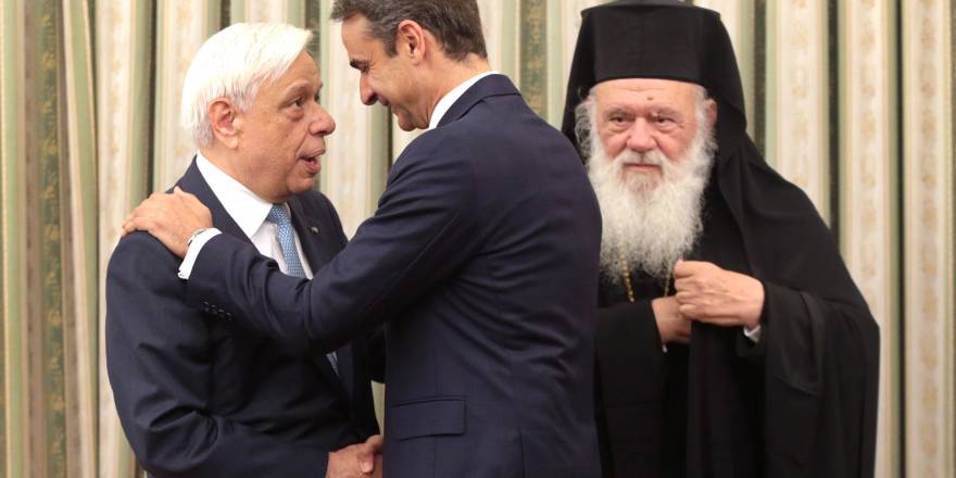 Yeni Başbakan Miçotakis görev yeminini etti