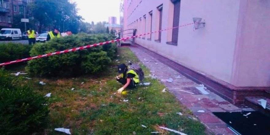 TV kanalına el bombalı saldırı düzenlendi