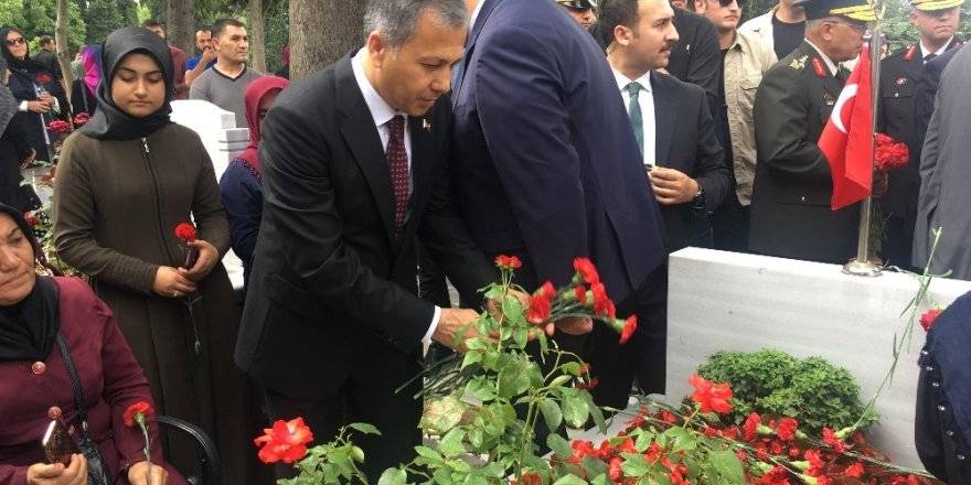 15 Temmuz Şehitliği anma töreninde bir kez daha acılar tazelendi