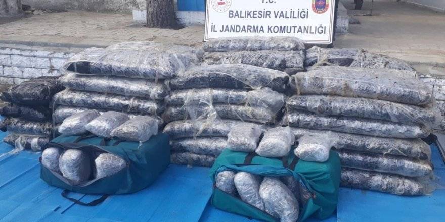 Bir tonluk uyuşturucunun ağır geldiği tekne baktı