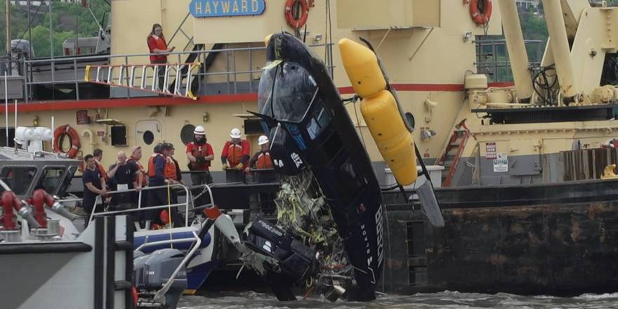 ABD’de Nehri’ne helikopter düştü