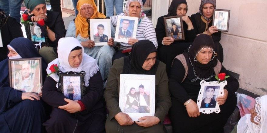 HDP önünde eylemlerine devam eden ailelerin sayısı 42'ye yükseldi