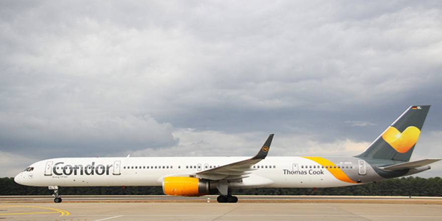 Antalya'da 2 bin 957 yolcu, 14 uçakla Thomas Cook yolcusu ülkelerine uçtu