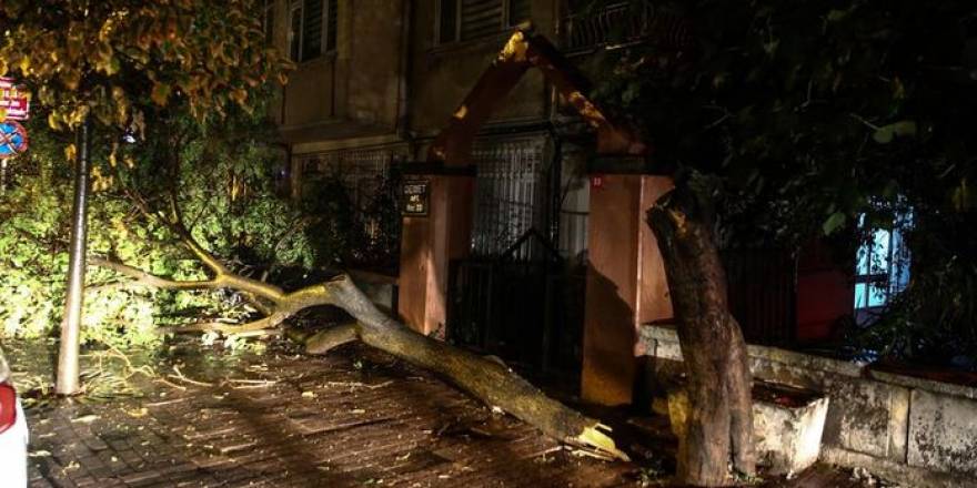 Yağmur Beyoğlu'nu vurdu